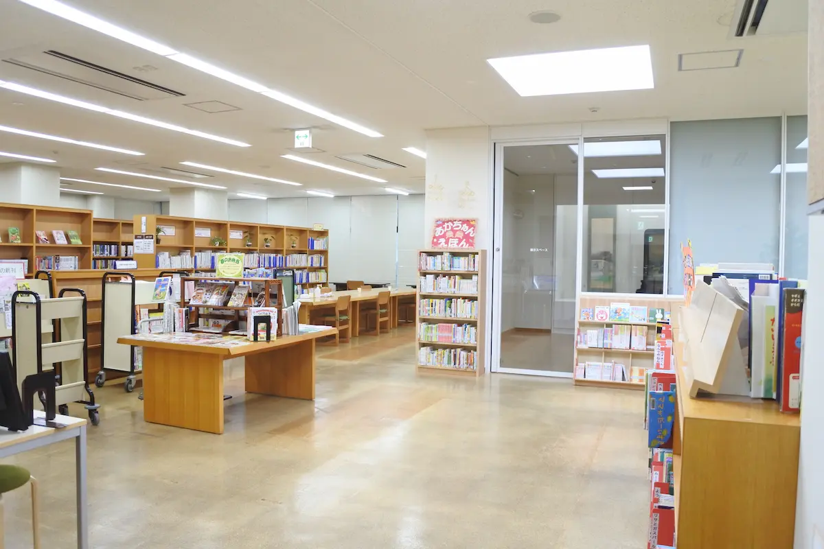 笠原交流センター図書室
